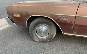 Dodge-Dart-1975-Sedan