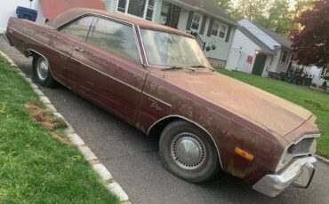 Dodge-Dart-1975-Sedan-3