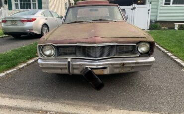 Dodge-Dart-1975-Sedan-4