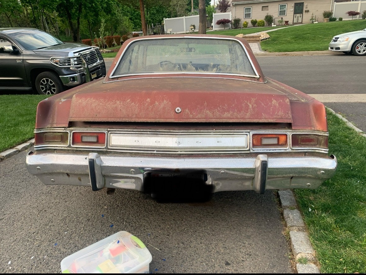 Dodge-Dart-1975-Sedan-5