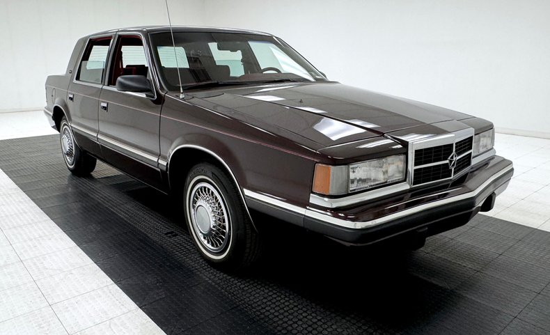 Dodge-Dynasty-1993-Black-Cherry-Red-10