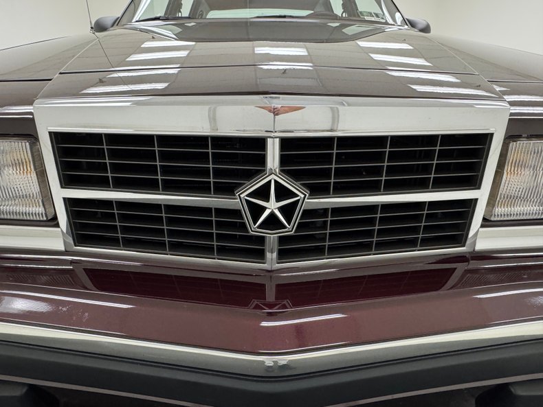 Dodge-Dynasty-1993-Black-Cherry-Red-13