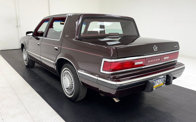 Dodge-Dynasty-1993-Black-Cherry-Red-2