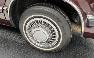 Dodge-Dynasty-1993-Black-Cherry-Red-22