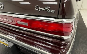 Dodge-Dynasty-1993-Black-Cherry-Red-24