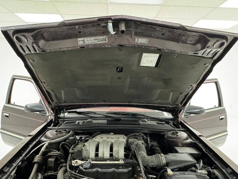 Dodge-Dynasty-1993-Black-Cherry-Red-30