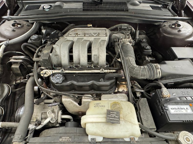 Dodge-Dynasty-1993-Black-Cherry-Red-32