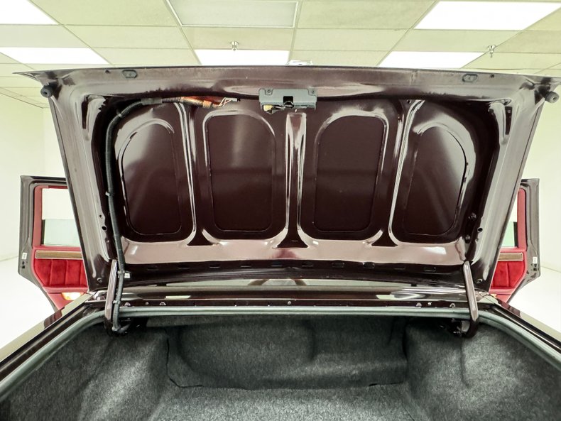 Dodge-Dynasty-1993-Black-Cherry-Red-34