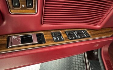 Dodge-Dynasty-1993-Black-Cherry-Red-38