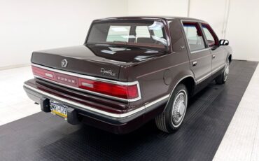 Dodge-Dynasty-1993-Black-Cherry-Red-4