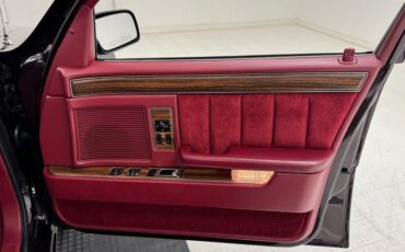 Dodge-Dynasty-1993-Black-Cherry-Red-40