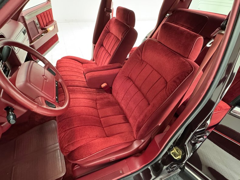 Dodge-Dynasty-1993-Black-Cherry-Red-42