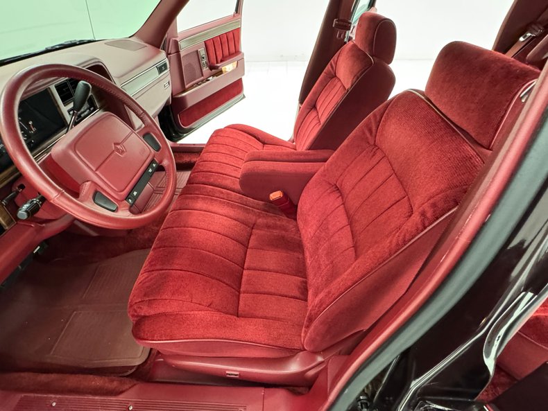 Dodge-Dynasty-1993-Black-Cherry-Red-43