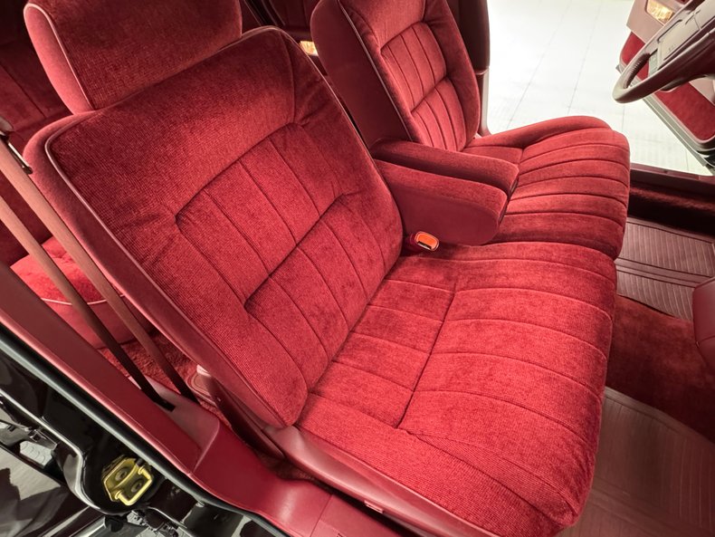 Dodge-Dynasty-1993-Black-Cherry-Red-44