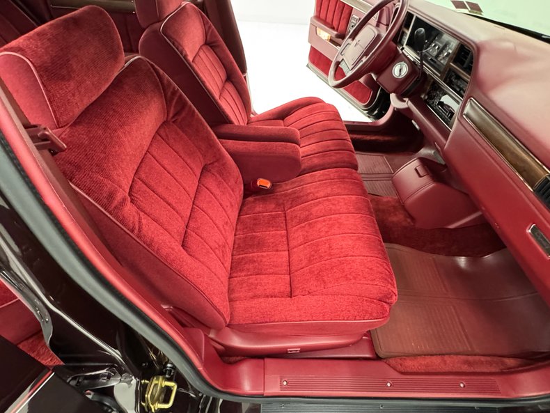 Dodge-Dynasty-1993-Black-Cherry-Red-45