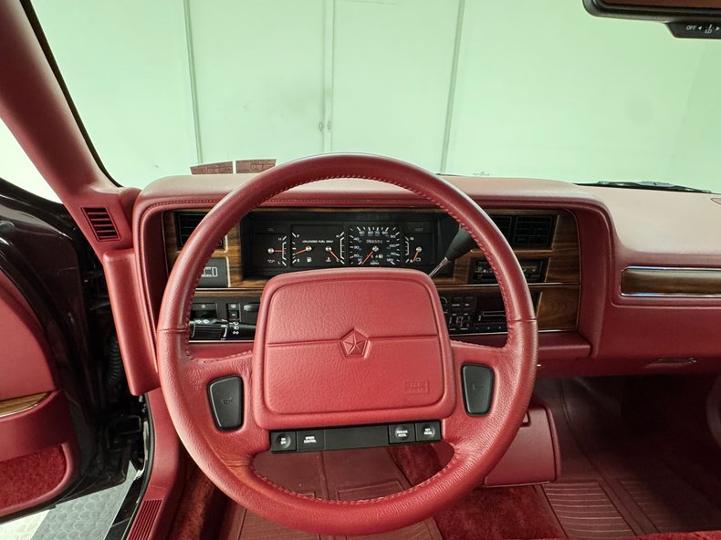 Dodge-Dynasty-1993-Black-Cherry-Red-9