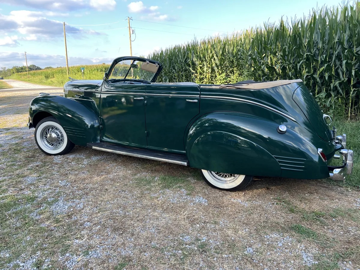 Dodge-Luxury-liner-1939-1