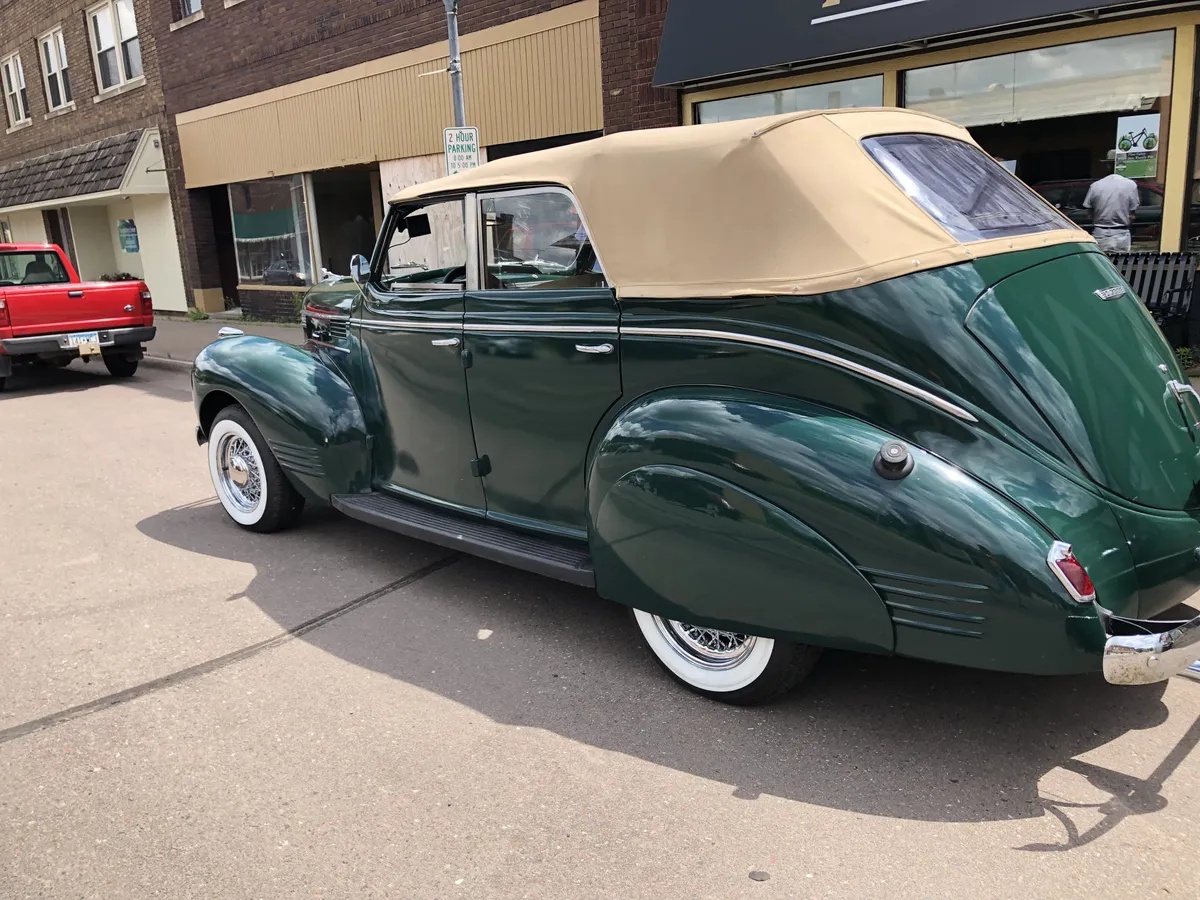 Dodge-Luxury-liner-1939-3