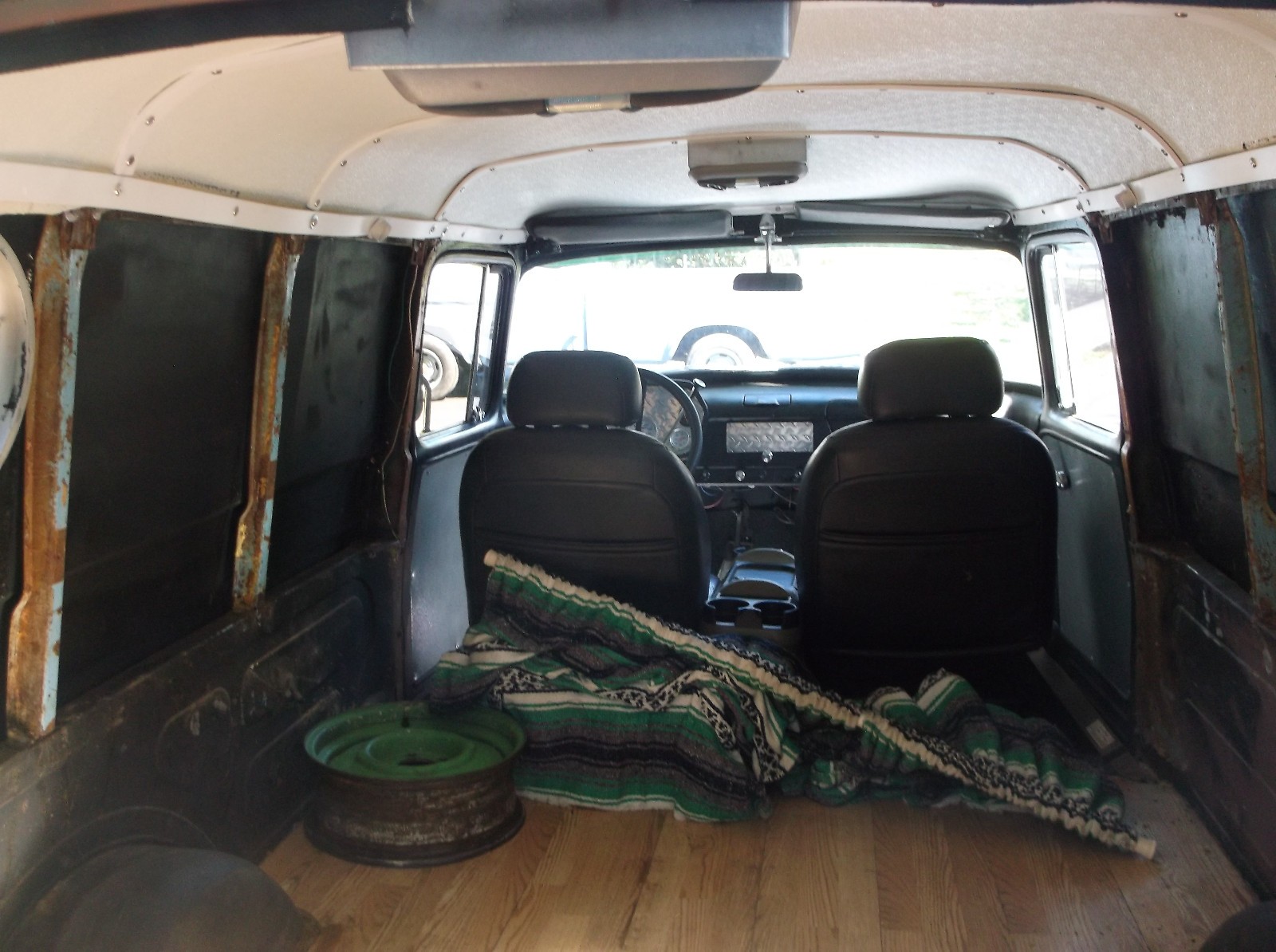 Dodge-Other-Pickups-1964-Wagon-7