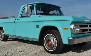 Dodge-Other-Pickups-1970-Standard-Cab-Pickup-1