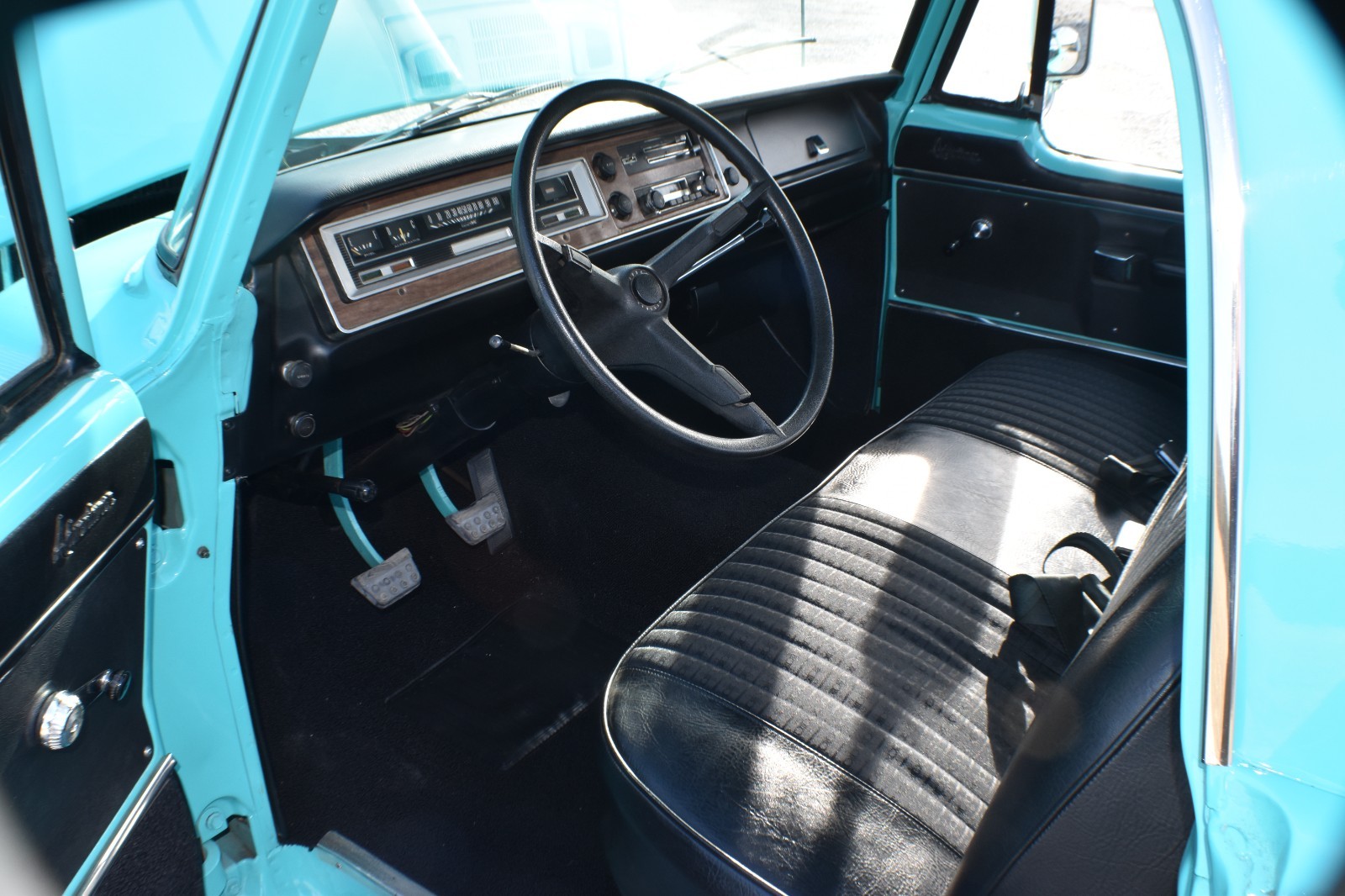 Dodge-Other-Pickups-1970-Standard-Cab-Pickup-17