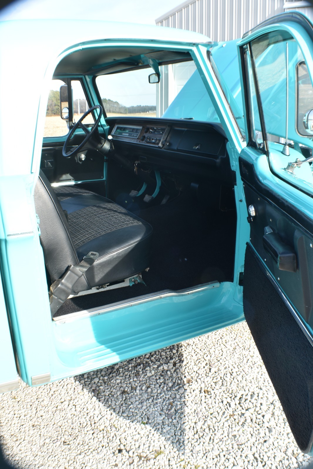 Dodge-Other-Pickups-1970-Standard-Cab-Pickup-21