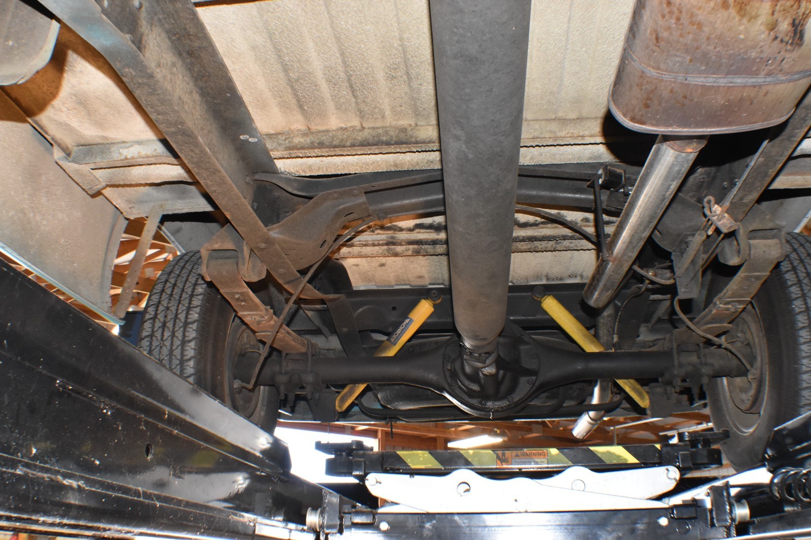 Dodge-Other-Pickups-1970-Standard-Cab-Pickup-34