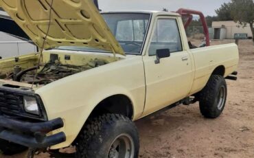 Dodge-Other-Pickups-1982-Standard-Cab-Pickup