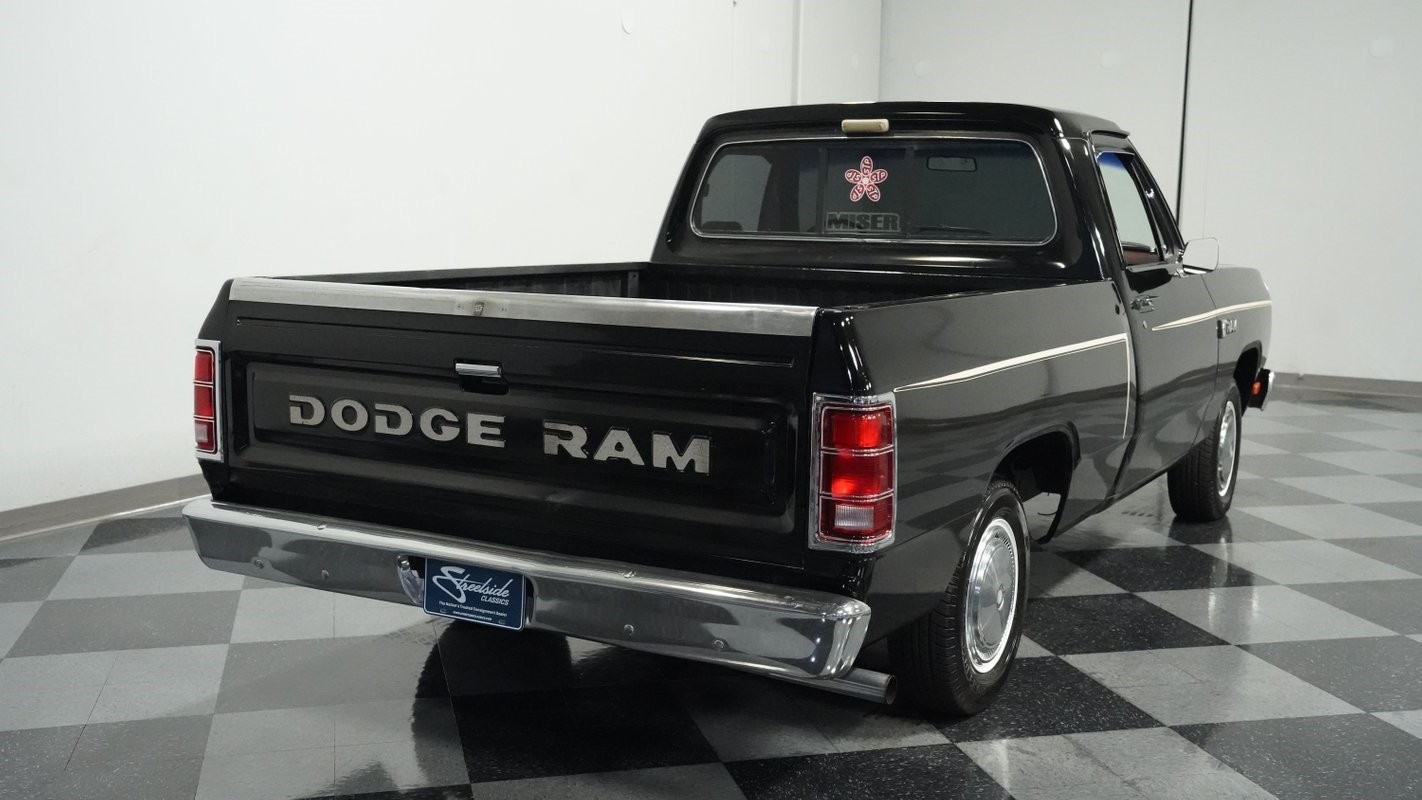 Dodge-Other-Pickups-1983-Pickup-Truck-10