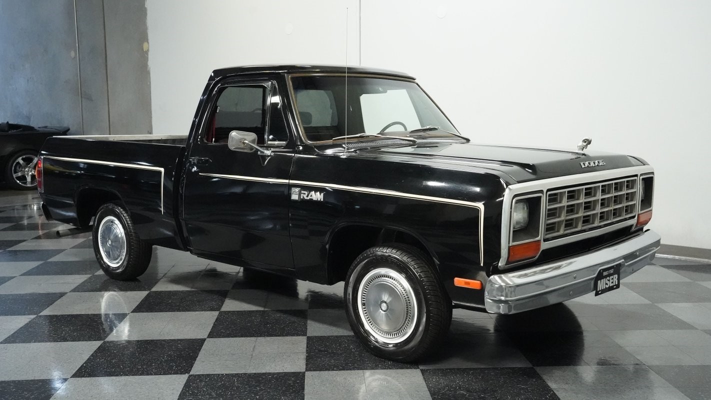 Dodge-Other-Pickups-1983-Pickup-Truck-13