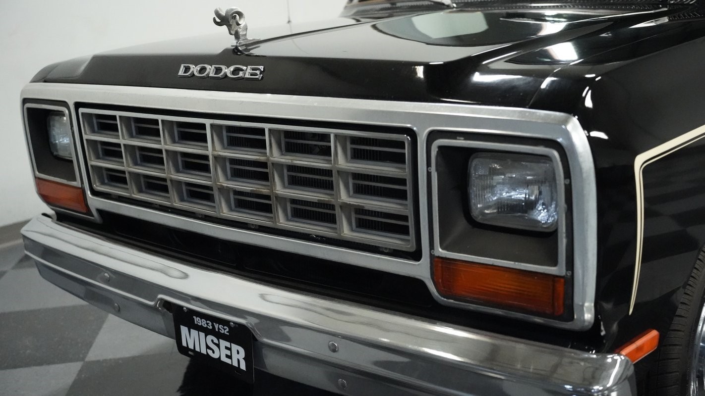 Dodge-Other-Pickups-1983-Pickup-Truck-17