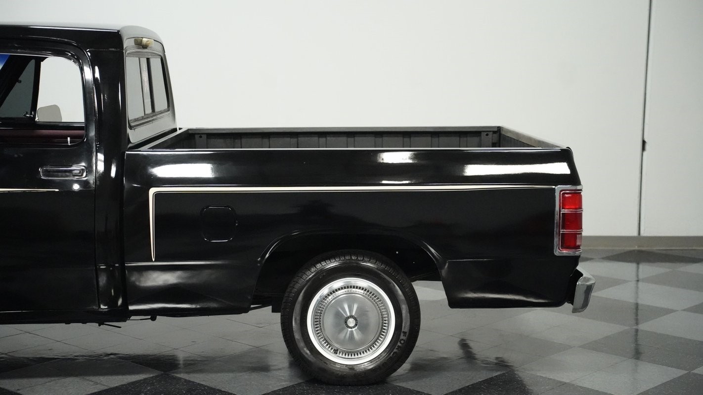 Dodge-Other-Pickups-1983-Pickup-Truck-22