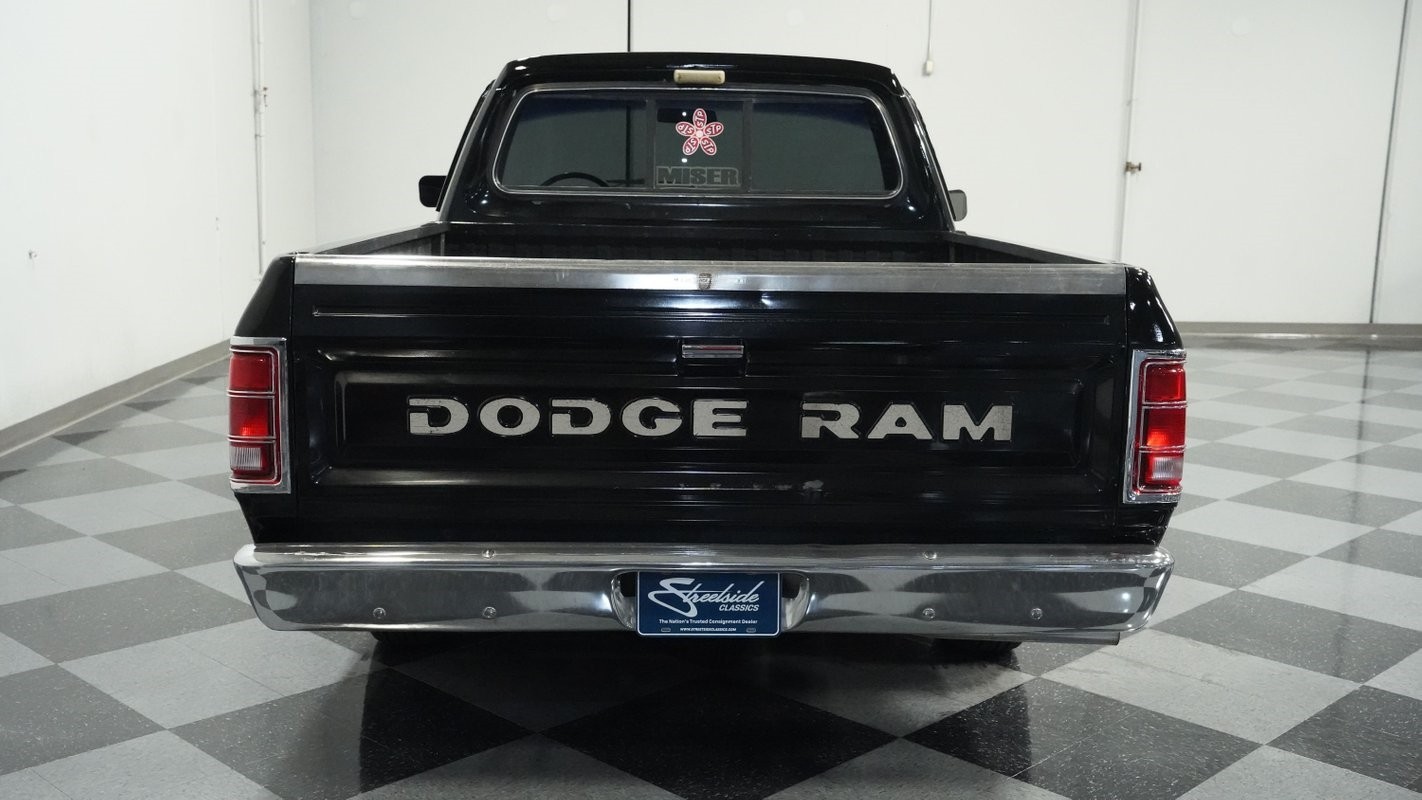 Dodge-Other-Pickups-1983-Pickup-Truck-9