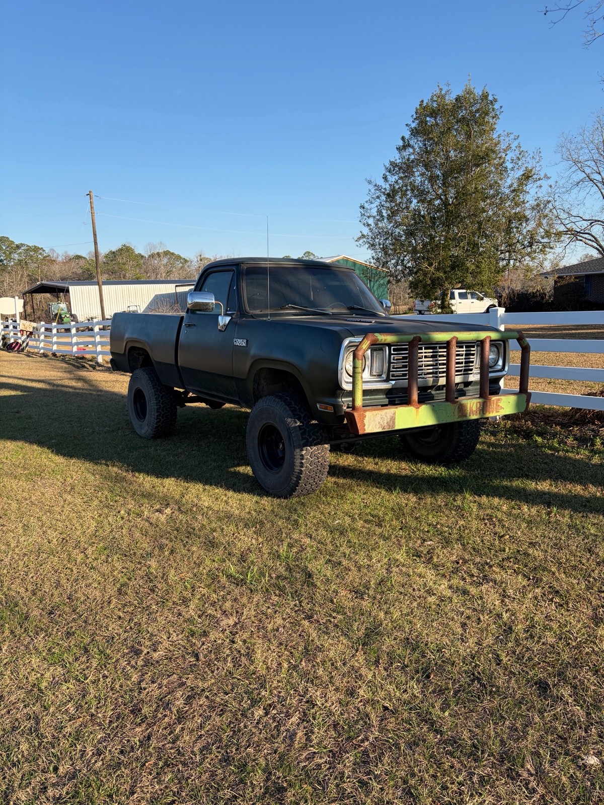 Dodge-Power-Wagon-1978-2