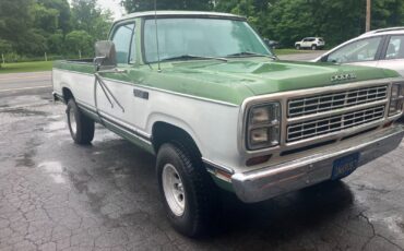 Dodge-Power-Wagon-1979-Standard-Cab-Pickup-1