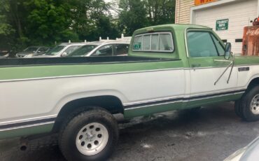 Dodge-Power-Wagon-1979-Standard-Cab-Pickup-6