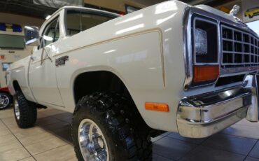 Dodge-Power-Wagon-1985-Standard-Cab-Pickup-12