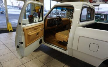 Dodge-Power-Wagon-1985-Standard-Cab-Pickup-19