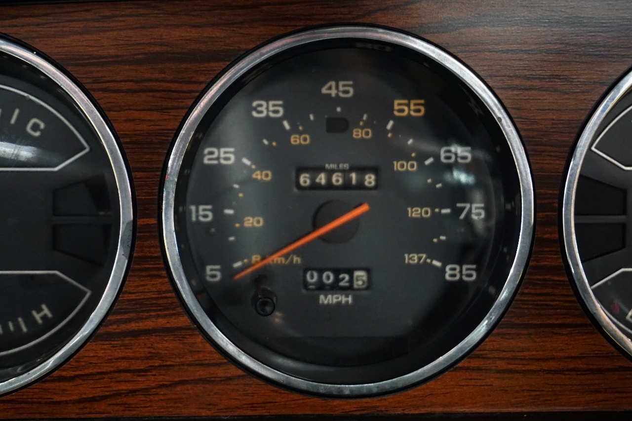 Dodge-Power-Wagon-1985-Standard-Cab-Pickup-27