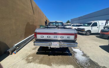 Dodge-Power-Wagon-1991-Single-Cab-2