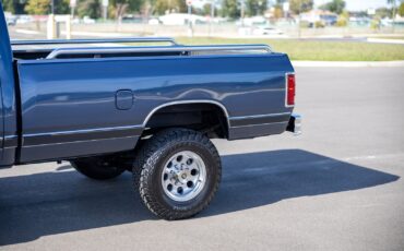 Dodge-Ram-1500-1989-Pickup-Truck-10