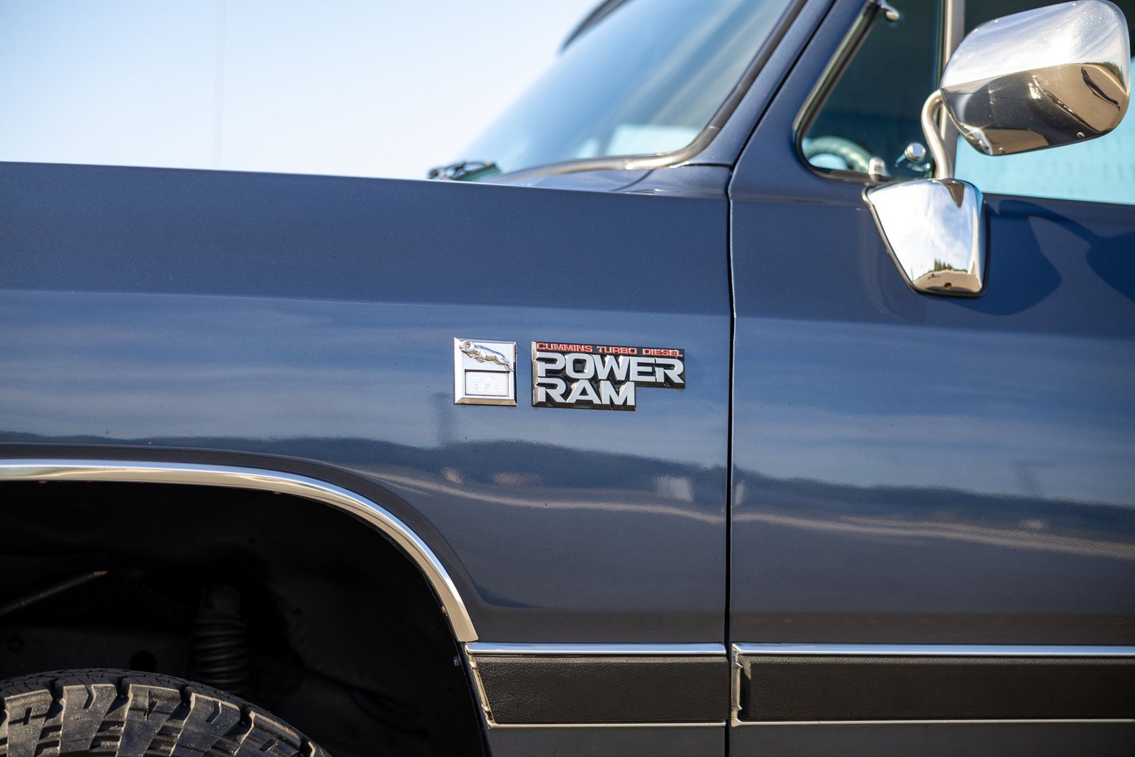 Dodge-Ram-1500-1989-Pickup-Truck-11