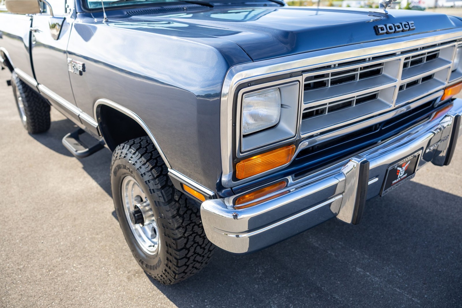 Dodge-Ram-1500-1989-Pickup-Truck-32