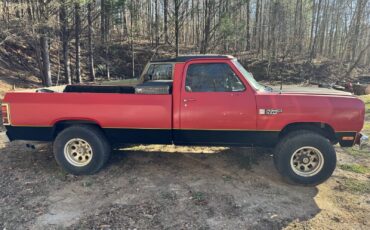 Dodge-Ram-2500-1984-1