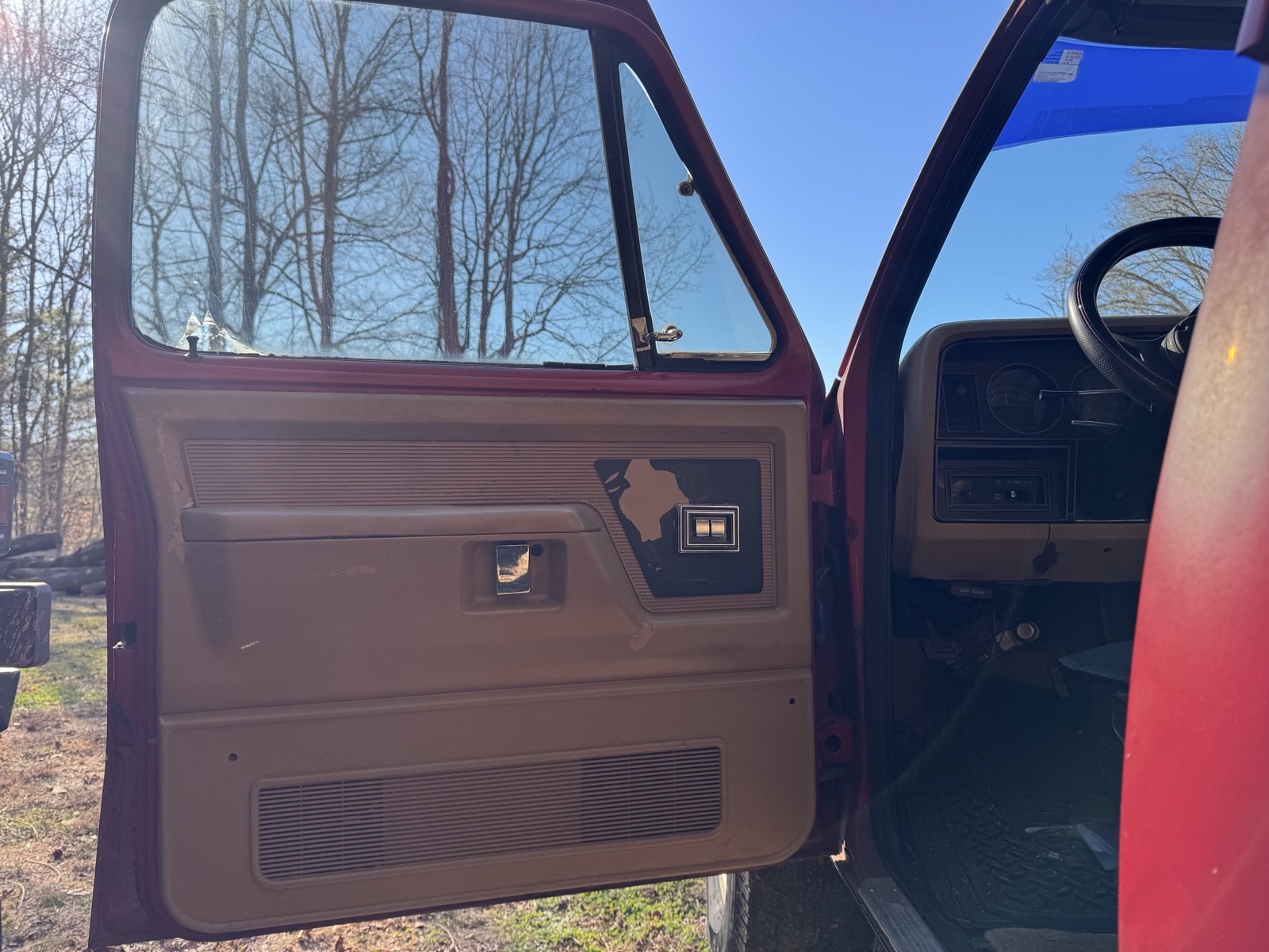 Dodge-Ram-2500-1984-11