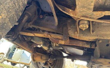 Dodge-Ram-2500-1984-17