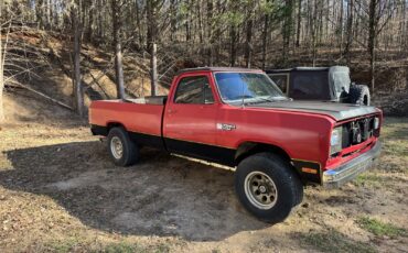 Dodge-Ram-2500-1984-2