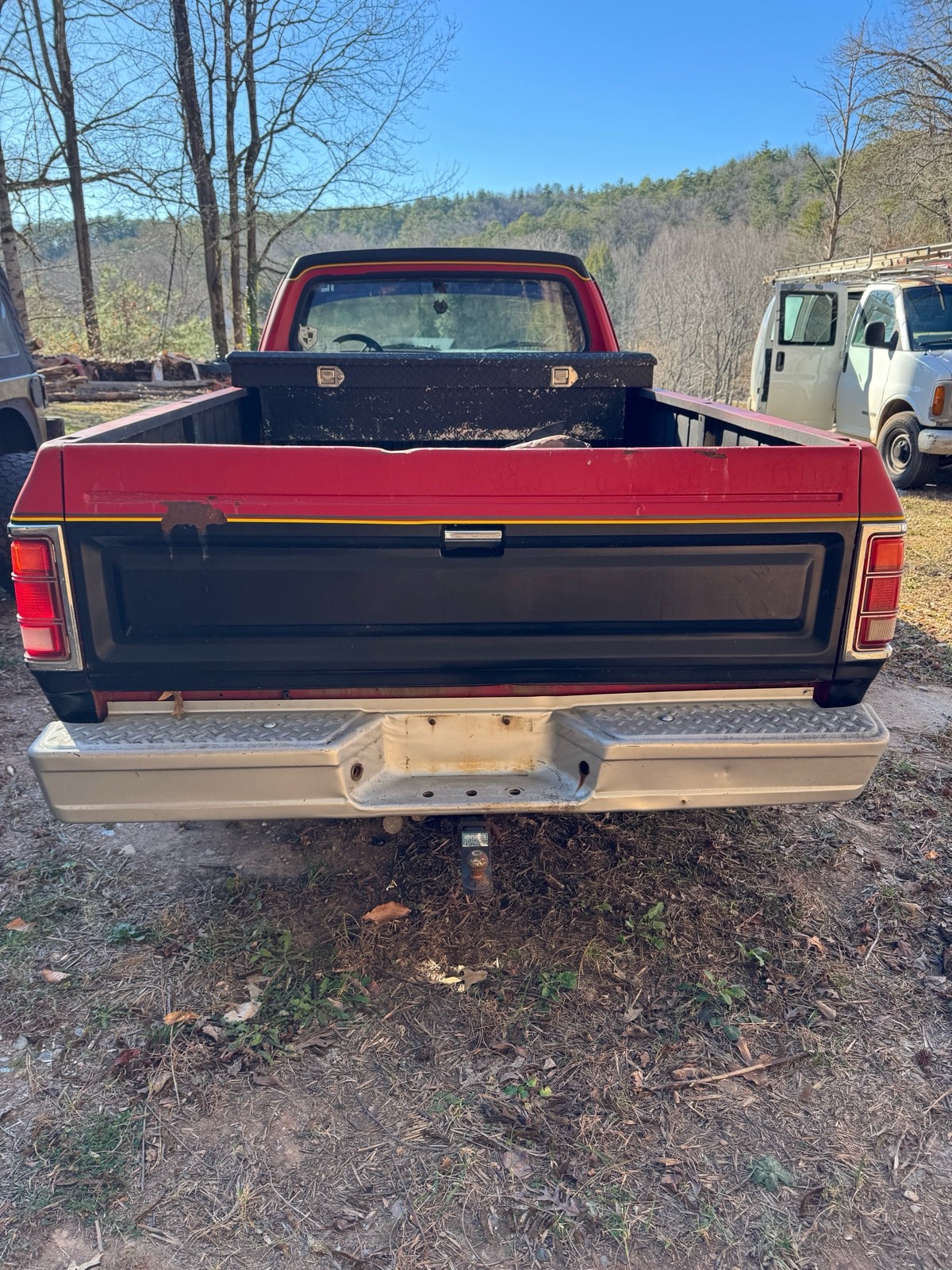 Dodge-Ram-2500-1984-3