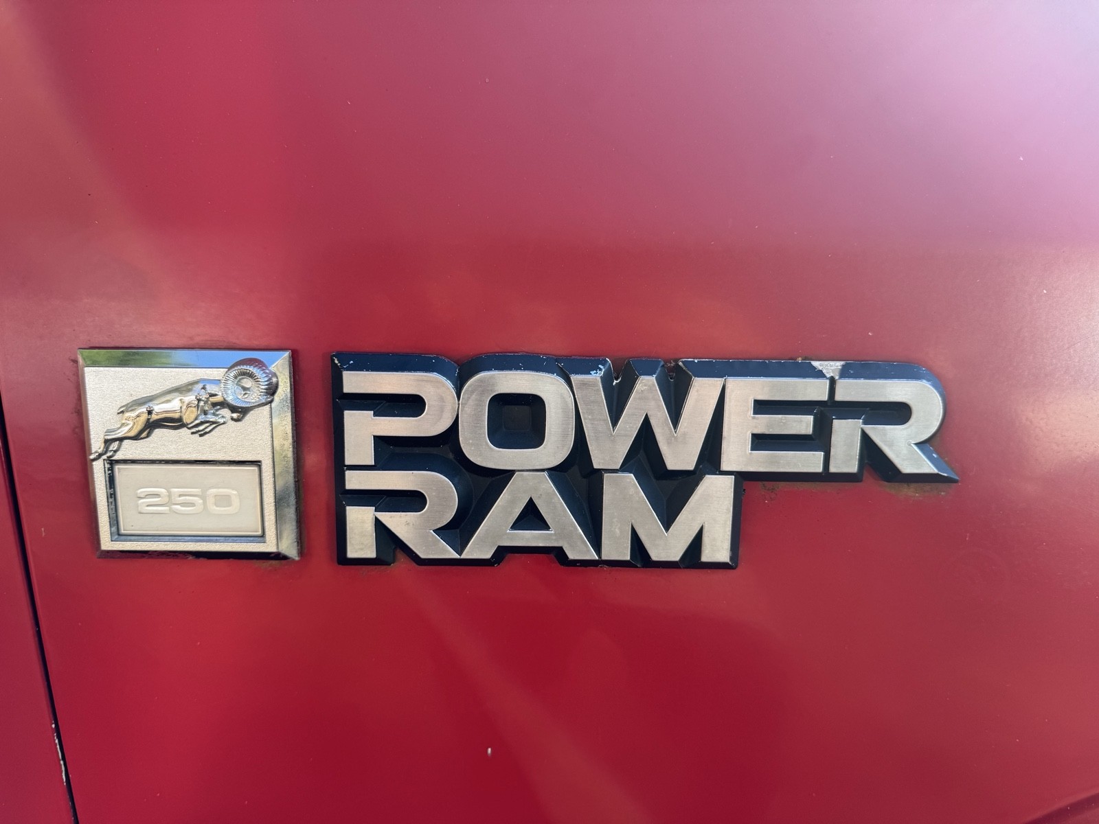 Dodge-Ram-2500-1984-5