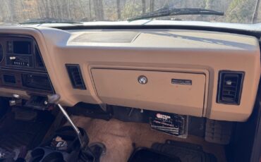 Dodge-Ram-2500-1984-9